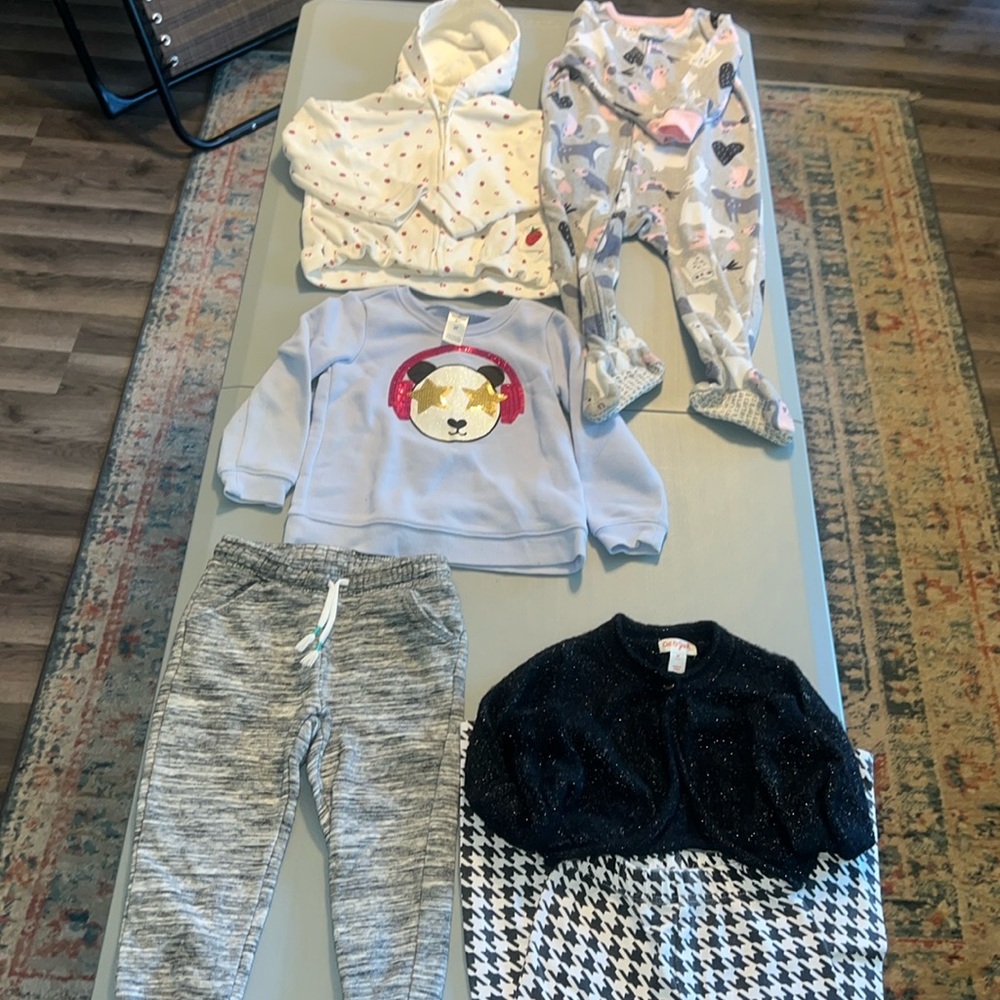 Toddler Girl Size 2T-3T Bundle Fall & Winter Zara, Carters, Cat & Jack, Osh Kosh